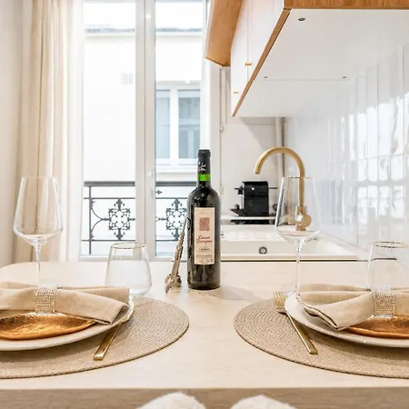 Montparnasse - Deluxe For Couples